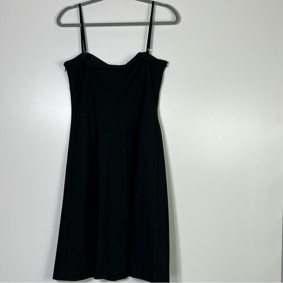 Elie Tahari Pinstripe Retro Fit and Flare Wool Dress Size 8 EUC - Picture 5 of 9